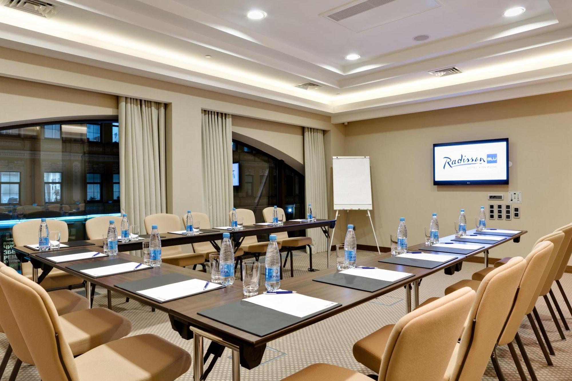 Radisson Blu Hotel, Kyiv Podil City Centre المظهر الخارجي الصورة