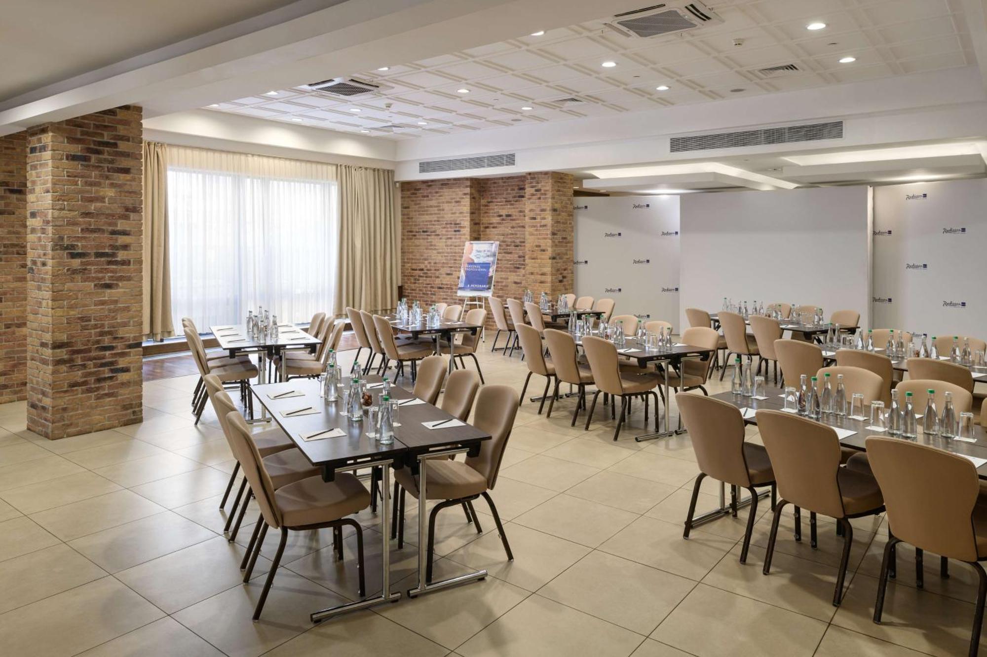 Radisson Blu Hotel, Kyiv Podil City Centre المظهر الخارجي الصورة