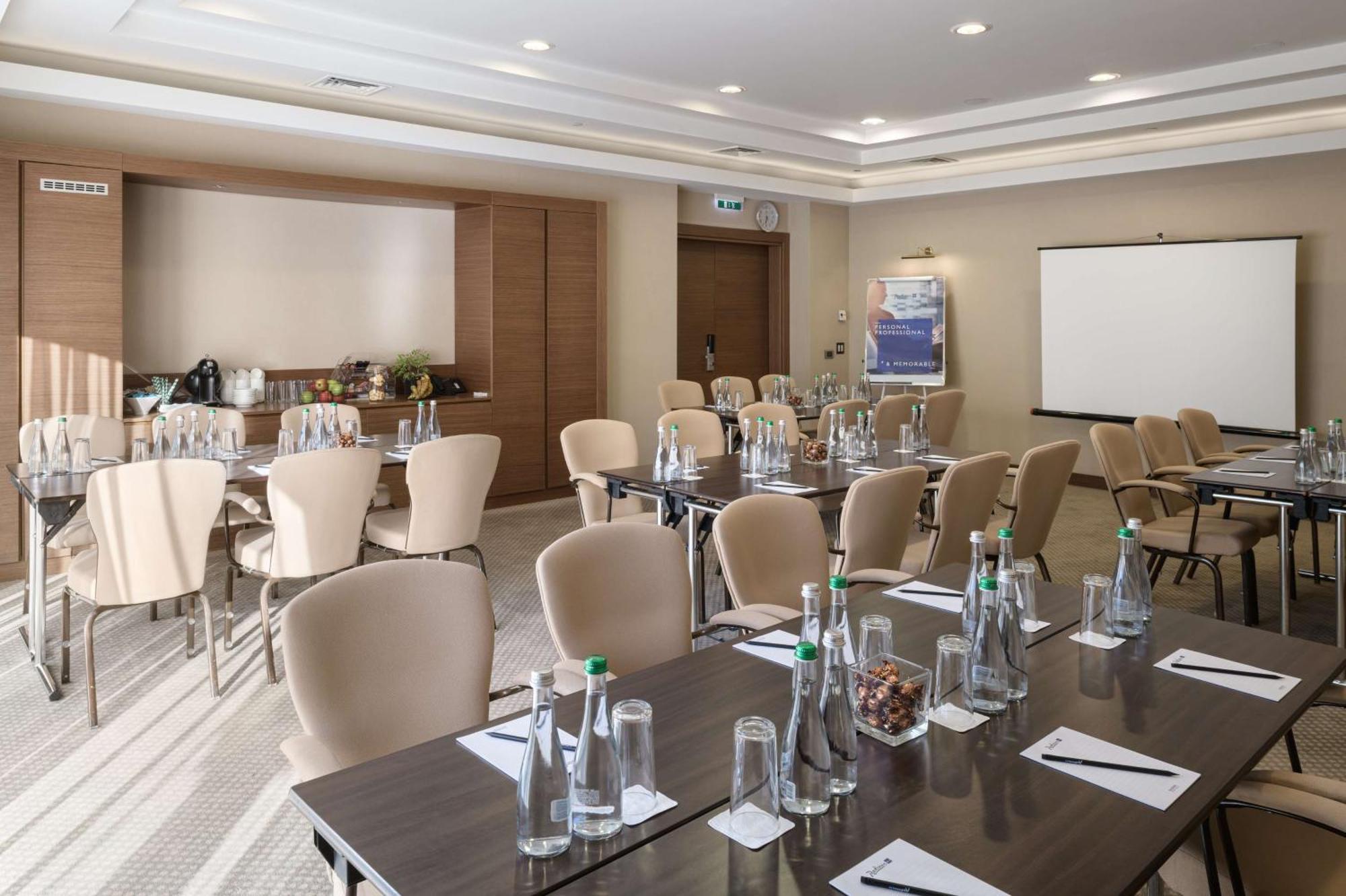 Radisson Blu Hotel, Kyiv Podil City Centre المظهر الخارجي الصورة